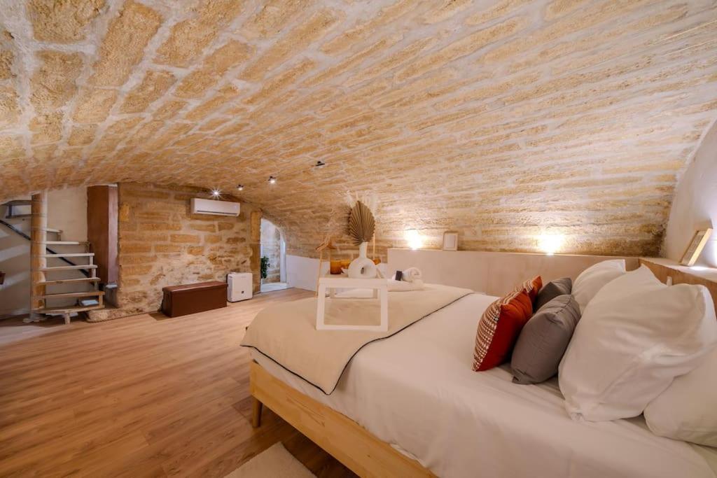 La Suite Eximia Avec Patio - Parking Souterrain Inclus - Centre Historique Montpellier Ngoại thất bức ảnh